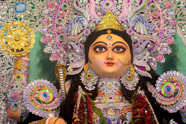 Зображення Богині Джагадхатрі Ідол Прикрашає Пуджа Пандал Знятий Кольоровому Світлі — стокове фото