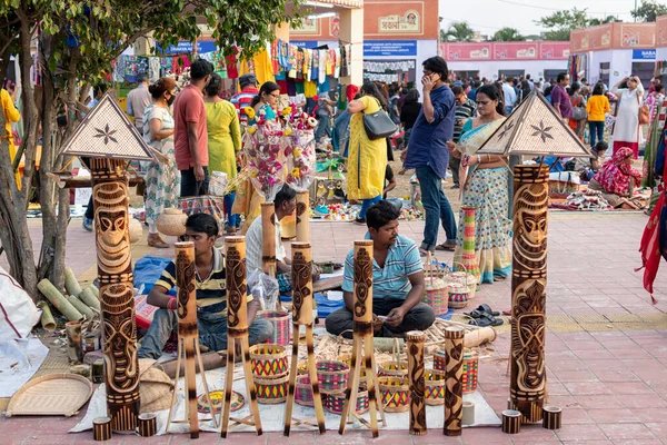 Homens Não Identificados Estão Vendendo Obras Arte Escultura Bambu Itens — Fotografia de Stock
