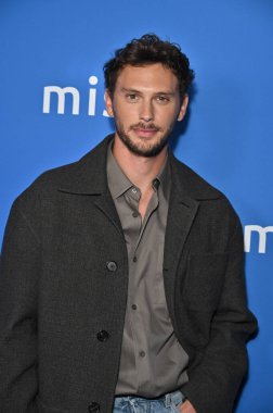 Batı Hollywood, CA USA. 9 Ekim 2025 MISTRs Ulusal PrEP Günü kutlamalarından Cooper Koch