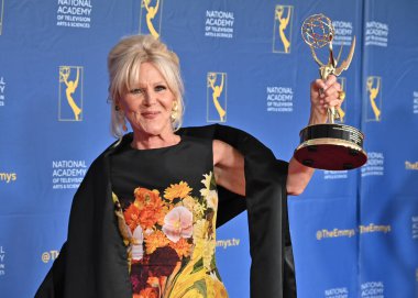 Pasadena, CA USA. 17 Ekim 2025. Alley Mills 52. Geleneksel Gündüz Emmy Ödülleri 'nde