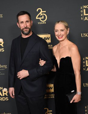 Beverly Hills, CA USA. 27 Ekim 2025. Noah Wyle, Katherine LaNasa 2025 Norman Lear Ödülleri 'nde.