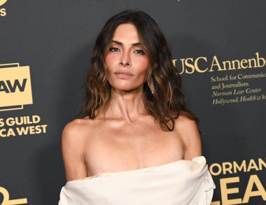 Beverly Hills, CA USA. 27 Ekim 2025. Sarah Shahi 2025 Norman Lear Ödülleri 'nde