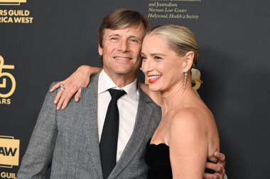 Beverly Hills, CA USA. 27 Ekim 2025. Grant Show, Katherine LaNasa 2025 Norman Lear Ödülleri 'nde