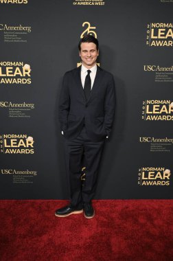 Beverly Hills, CA USA. 27 Ekim 2025. Jason Ritter 2025 Norman Lear Ödülleri 'nde