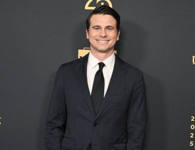 Beverly Hills, CA USA. 27 Ekim 2025. Jason Ritter 2025 Norman Lear Ödülleri 'nde