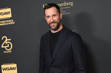 Beverly Hills, CA USA. 27 Ekim 2025. Noah Wyle 2025 Norman Lear Ödülleri 'nde