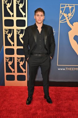 Pasadena, CA USA. 17 Ekim 2025. Ekip Morrow 52. Geleneksel Gündüz Emmy Ödülleri 'nde