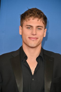 Pasadena, CA USA. 17 Ekim 2025. Ekip Morrow 52. Geleneksel Gündüz Emmy Ödülleri 'nde