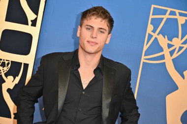 Pasadena, CA USA. 17 Ekim 2025. Ekip Morrow 52. Geleneksel Gündüz Emmy Ödülleri 'nde