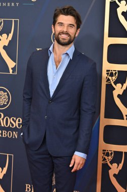 Pasadena, CA USA. 17 Ekim 2025. Josh Swickard 52. Geleneksel Gündüz Emmy Ödülleri 'nde
