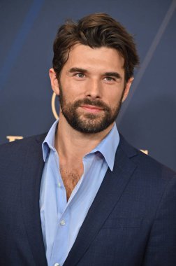 Pasadena, CA USA. 17 Ekim 2025. Josh Swickard 52. Geleneksel Gündüz Emmy Ödülleri 'nde