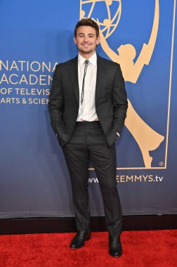 Pasadena, CA USA. 17 Ekim 2025. Carson Boatman 52. Geleneksel Gündüz Emmy Ödülleri 'nde