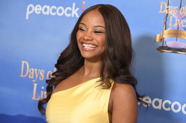 Kuzey Hollywood, CA USA. 8 Kasım 2025. Raven Bowens Hayatımızın Günleri 'nde 60. yıldönümü kutlamasında.