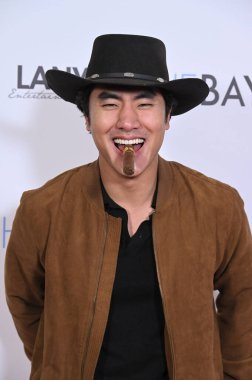 Burbank, CA USA. 10 Aralık 2025. Çeviri: nazo82 Shagrathian