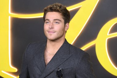 Hollywood, CA USA. 28 Ekim 2025. HBO LA Premiere Organizasyonu 'ndan Froy Gutierrez. Fotoğraf: Michael Mattes