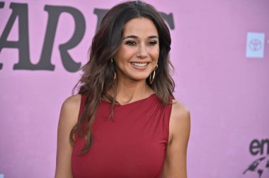Studio City, CA USA. 11 Ekim 2025. Emmanuelle Chriqui 35. EMA Ödülleri Galasında