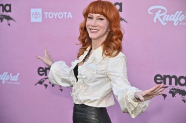 Studio City, CA USA. 11 Ekim 2025. Kathy Griffin 35. Geleneksel EMA Ödülleri Galasında