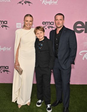 Studio City, CA USA. 11 Ekim 2025. Malin Akerman, Jack Donnelly 35. EMA Ödül Galasında