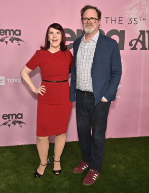 Studio City, CA USA. 11 Ekim 2025. Kate Flannery, Rainn Wilson 35. EMA Ödülleri Galasında
