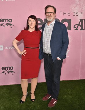 Studio City, CA USA. 11 Ekim 2025. Kate Flannery, Rainn Wilson 35. EMA Ödülleri Galasında