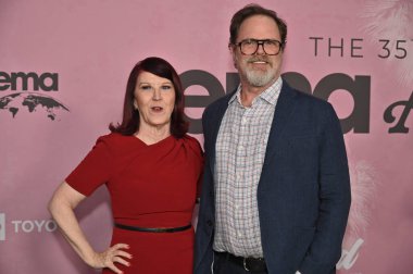 Studio City, CA USA. 11 Ekim 2025. Kate Flannery, Rainn Wilson 35. EMA Ödülleri Galasında