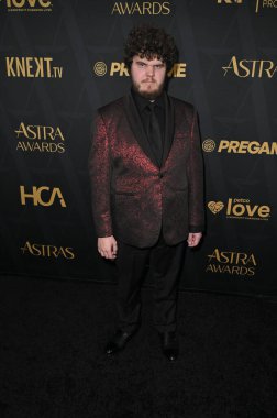 Beverly Hills, CA USA. 9 Ocak 2026. Aidan Dès 2026 Astra Film Ödülleri 'nde