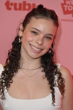 Batı Hollywood, CA USA. 5 Şubat 2026. Tubis Öpüşme 'nin Los Angeles galasında Rosalie Turmel işin kolay kısmı.