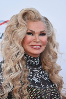 Hollywood, CA USA. 1 Şubat 2026. Suzan Hughes, Janie Grammy Ödülleri İzleme Partisi 'nin 7.