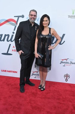 Hollywood, CA USA. 1 Şubat 2026. Paul Debevec ve Tia Carrere, Janie Grammy Ödül Töreni için 7.