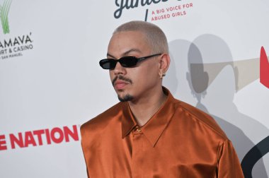 Hollywood, CA USA. 1 Şubat 2026. Evan Ross, Janie Grammy Ödülleri İzleme Partisi 'nde 7.