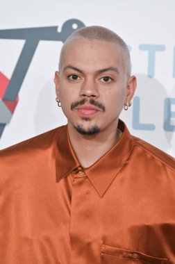 Hollywood, CA USA. 1 Şubat 2026. Evan Ross, Janie Grammy Ödülleri İzleme Partisi 'nde 7.