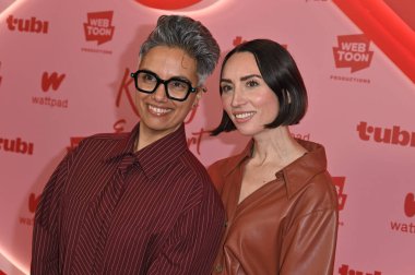 Batı Hollywood, CA USA. 5 Şubat 2026. Fawzia Mirza, Andria Wilson Mirza Tubis Öpüşme 'nin Los Angeles prömiyerinde