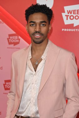 Batı Hollywood, CA USA. 5 Şubat 2026. Roshahn Dhore 'un Los Angeles' taki galasında Tubis Kissing 'in kolay kısmı.