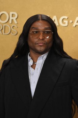 Los Angeles, CA USA. 1. Mar 2026. Law Roach, 32. Senelik Sinema Oyuncuları Birliği Aktör Ödülleri 'nde.