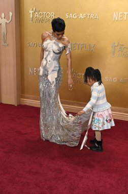 Los Angeles, CA USA. 1. Mar 2026. Teyana Taylor, Rose Shumpert Sokağı 32. Senelik Tiyatro Oyuncuları Birliği Aktör Ödülleri 'nde.