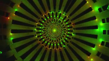 Bu video, parlak ve renkli ışıklarla aydınlatılan tünelin kusursuz bir döngüsünü içeriyor. Sarmal desenler ve ışıldayan etkiler büyüleyici bir atmosfer yaratıyor, rahatlama ve ortam için ideal..