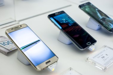 SAMSUNG GALAXY PHONES - MOBILE WORLD CONGRESS 2016