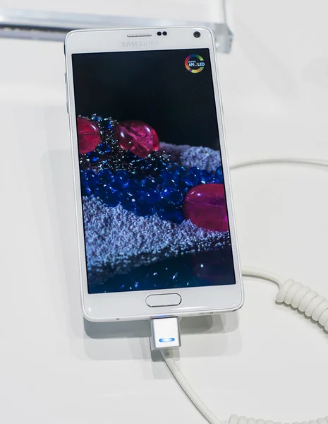 Zdejmowany świat Kongres 2015. Samsung Galaxy Uwaga 4 — Zdjęcie stockowe