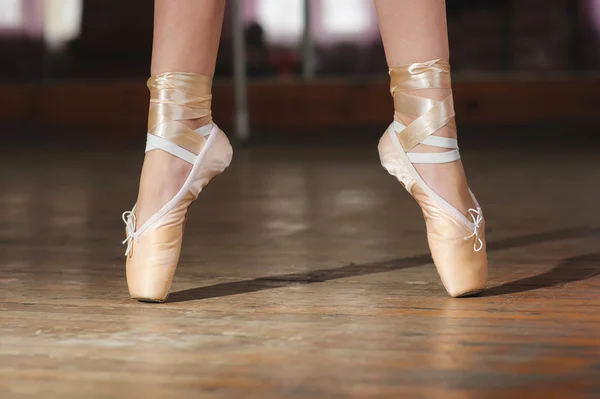 Ballerina eller dansare i pointe — Stockfoto