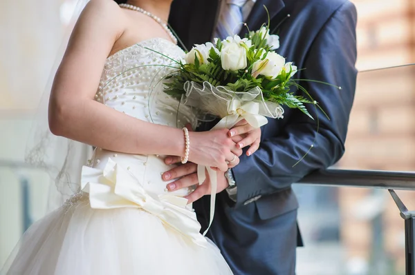 Damat ve gelin buketi ile