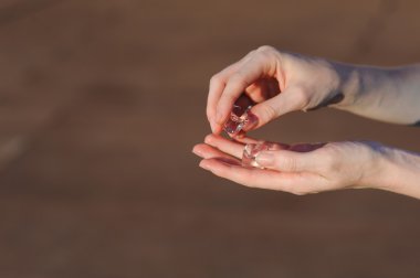 Buz küpleri insan elinde