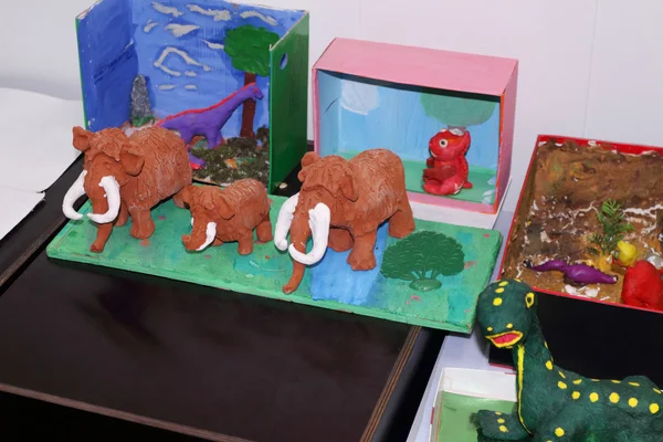 PERM, RUSSIA - APR 4, 2015: Kids crafts mammoths in Museum — Stock Photo, Image