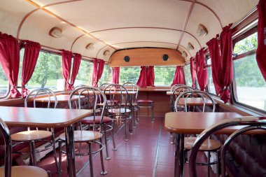 Perm, Rusya - 11 Haziran 2013: İç Çift katlı otobüs Cafe 