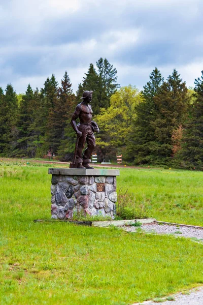 ノース・ヒギンズ湖州立公園のCCC博物館の外の像 — ストック写真