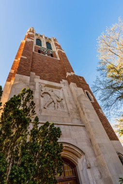 Michigan Eyalet Üniversitesi kampüsündeki Landmark Beaumont Tower Carillon