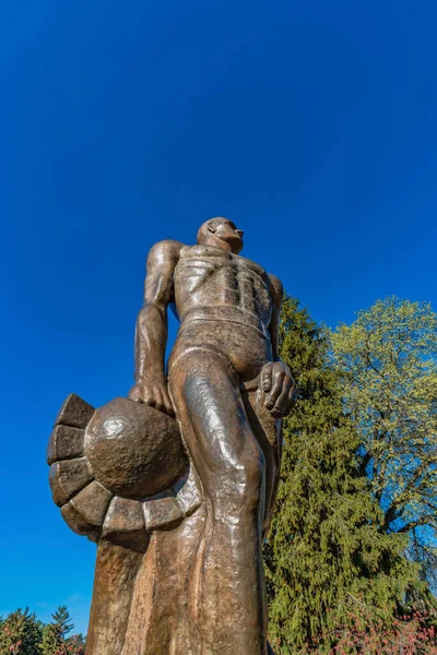 Εικονικό άγαλμα Σπαρτιάτης, η μασκότ των Σπαρτιατών MSU στην πανεπιστημιούπολη της MSU — Φωτογραφία Αρχείου