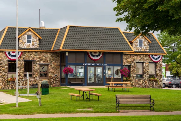 stock image Mackinaw City, MI - July 15, 2021: City Hall in Mackinaw City on MI on July 15, 2021.