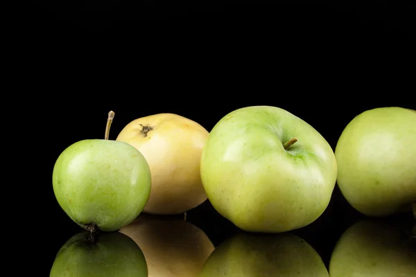 Summer green apples on a black background — Stock Photo, Image