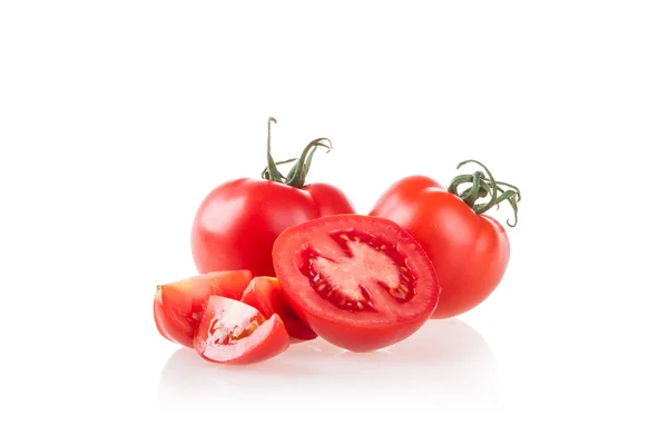 Tomates isolados sobre fundo branco — Fotografia de Stock