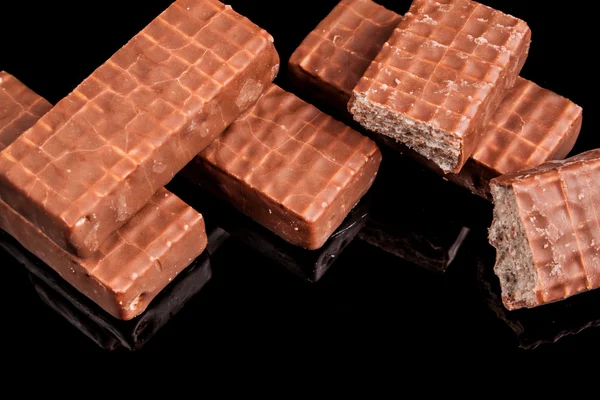 Cioccolato su sfondo nero — Foto Stock